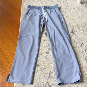 Figs LIMITED EDITION Women's Kade Cargo Scrubs Pants in Vapor Blue Space Dye